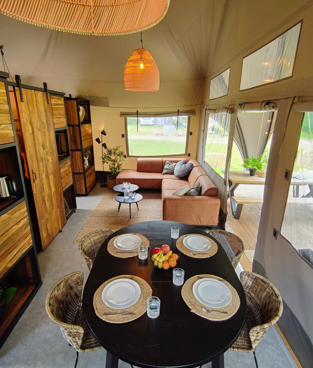 A Taste of Europe Down Under: Exploring the Features of Crossover Lodges
